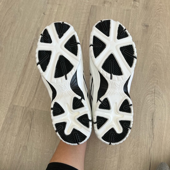 ASICS Gel Rally Point Volleyball Shoes NIB - Picture 6 of 8